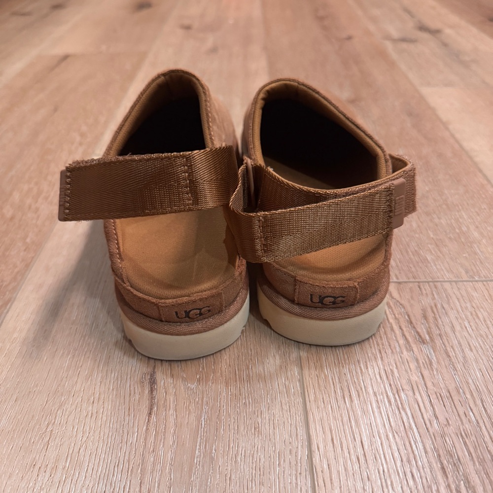 *like new* UGG Goldenstar Clog Chestnut 8.5 - Picture 3 of 6